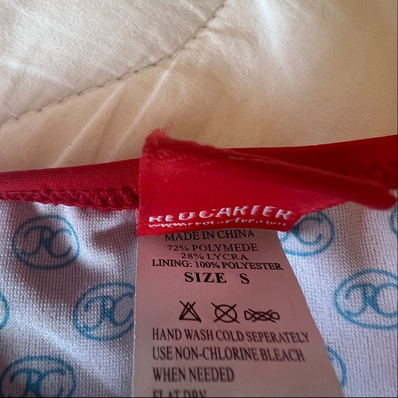 Red Carter bikini - Picture 3 of 9